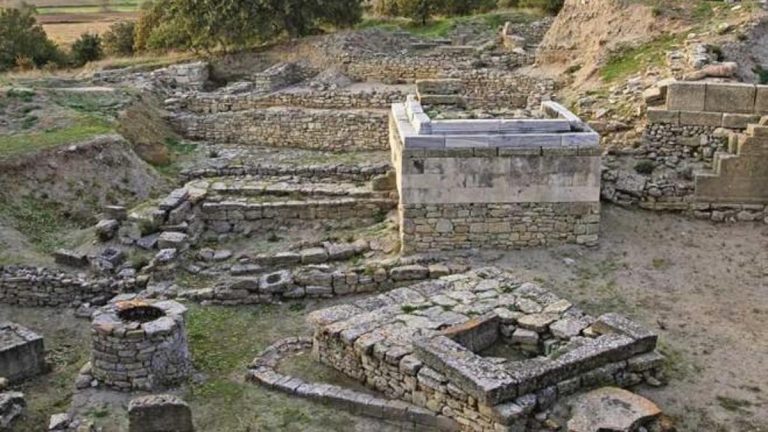 Merak ettim: Truva Antik Kenti nerede? Truva Antik Kenti'ne nasıl gidilir? Truva'nın tarihi ve özellikleri…