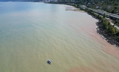 Trabzon'da sel sonrası Karadeniz renk değiştirdi: Kayıp aranıyor!