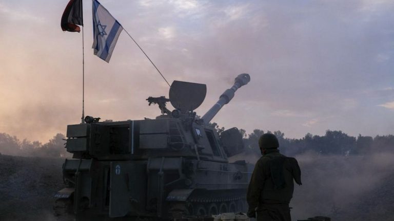 İsrail, İran’daki askeri hedeflere saldırı düzenlediğini duyurdu