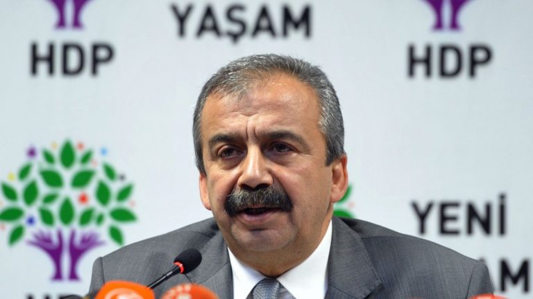 Dem Party Dem usrali heyetinin bir üyesi olan Süreyya Önder’in “ciddi bir kalp hastalığı” vardı