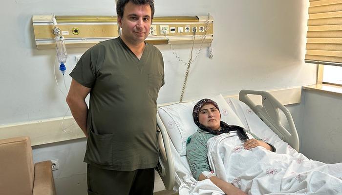 Serebral kanaması olan hamile kadın, doktorların müdahalesiyle hayata geçirildi
