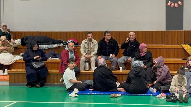 Yerlikaya: İstanbul’daki 101 bin vatandaş konaklama talebini karşıladı