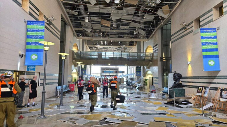 Soroka Hastanesi vuruldu, İsrail saldırı hazırlığında: Tahran’a tehdit dolu sözler! – Son Dakika Dünya Haberleri