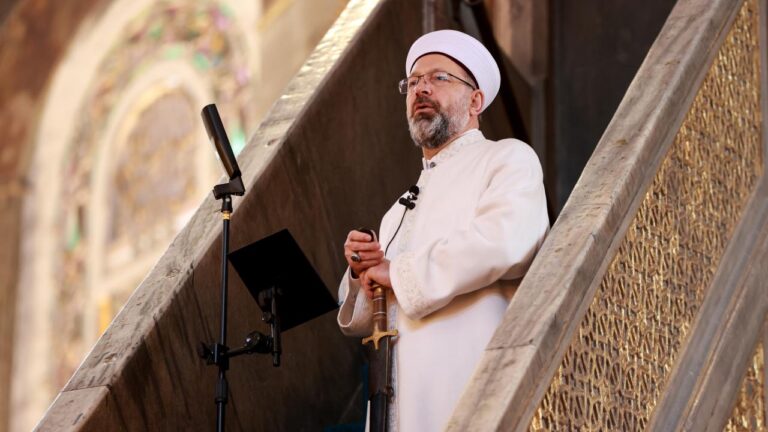 Diyanet İşleri Başkanı Erbaş’tan Ayasofya’nın ibadete açılışının 5’inci yılı mesajı