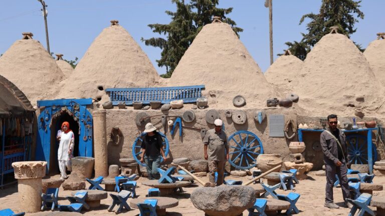 Harran’ın kubbeli evleri mimarisiyle kavurucu sıcakta serinlik yaşatıyor