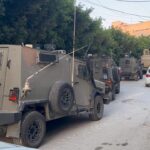 İşgalci İsrail ordusu, Batı Şeria’da 2’si çocuk 12 Filistinliyi gözaltına aldı