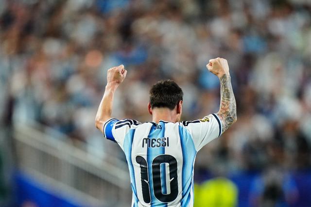 İşte dünyanın en yüksek Messi heykeli… ⚽️