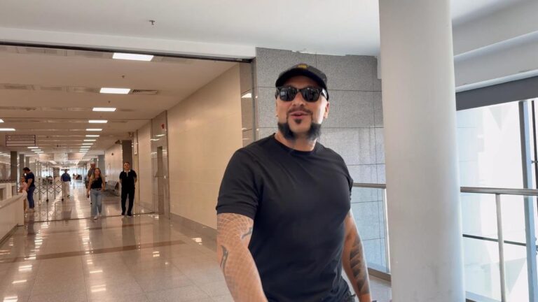 Hayko Cepkin’in adliyedeki görüntüleri gündem oldu! ”Her şeyi köpürtün anasını satayım”